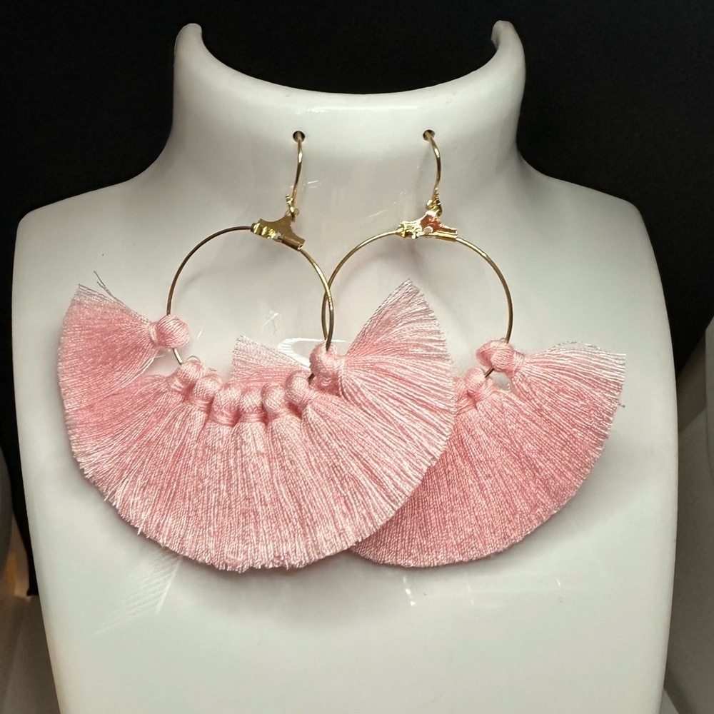 5/$20 pink fringe circle earrings